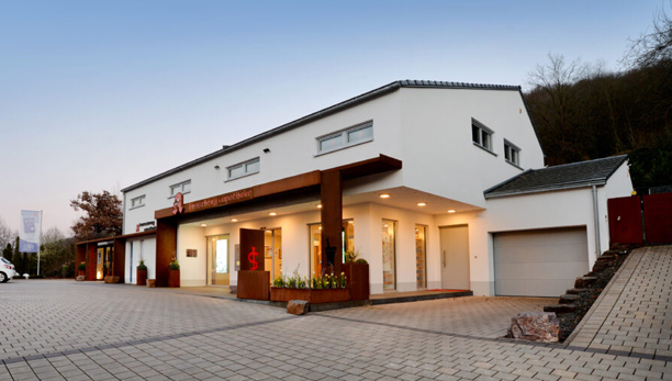 /media/Generalunternehmer/Apotheke Cochem/zenz-massivhaus-generalunternehmer-schluesselfertiges-bauen.jpg